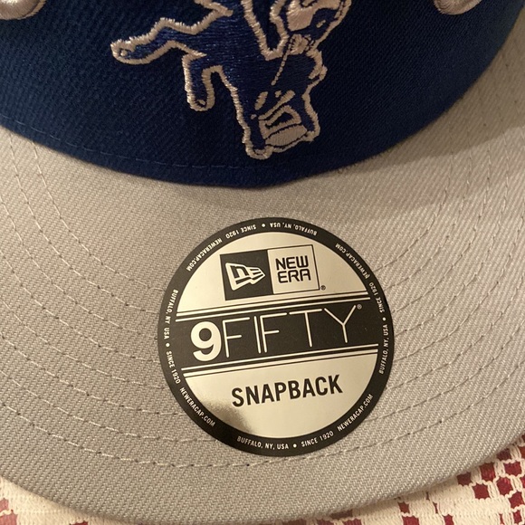 Indianapolis Colts Retro Throwback Snapback Hat - Picture 3 of 4
